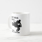 Facile est Soccer Funny Mug (Devant gauche)