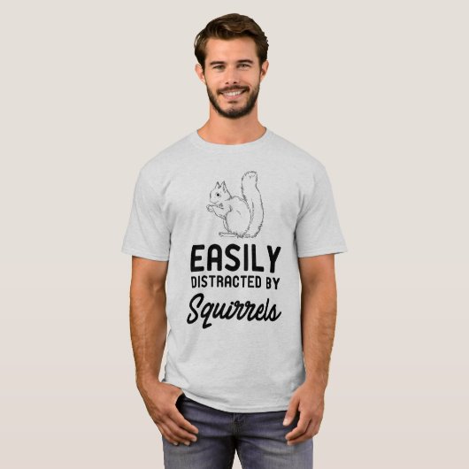 Facilement distrait par le T-shirt d'écureuils (Devant entier)
