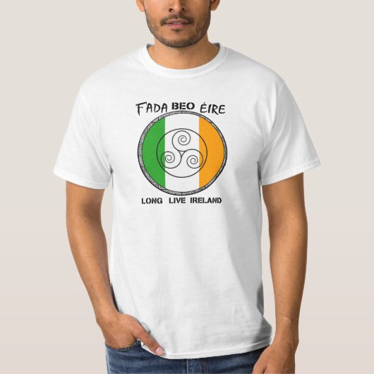"Fada Beo Éire/Long Live Ireland" T-shirt (Voorkant)