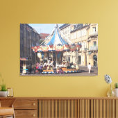 Fair Ground Roundabout in een oude Franse stad Canvas Afdruk (Insitu (Woonkamer))
