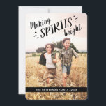 Faire des esprits brillant Hip Carte photo de vaca<br><div class="desc">Faites éclater leur esprit en envoyant ce design moderne et amusant à la famille et aux amis. Il comprend une photo de votre famille en grand format sur le devant avec un mélange décontracté et contemporain de typographie lettrée à la main. À l'arrière, il y a une autre photo et...</div>
