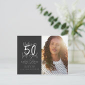 Faire paraître 50 une bonne invitation d'anniversa (Debout devant)