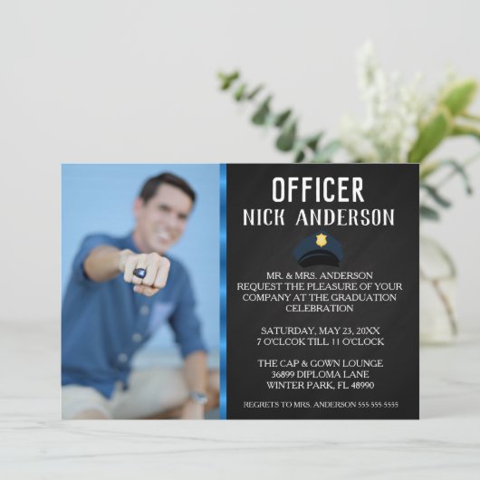 Faire-part à la mode d'obtention du diplôme (Debout devant)