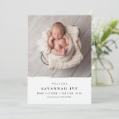 Faire-part Annonce de naissance de bébé simple et moderne (Debout devant)