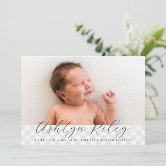 Faire-part Annonce de naissance gingham douce et neutre (Debout devant)
