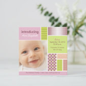 Faire-part Annonce de naissance rose patchwork carré designer (Debout devant)