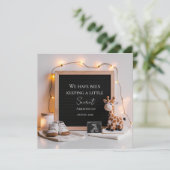 Faire-part  Baby Giraffe Neutral  pregnancy announcement card (Debout devant)