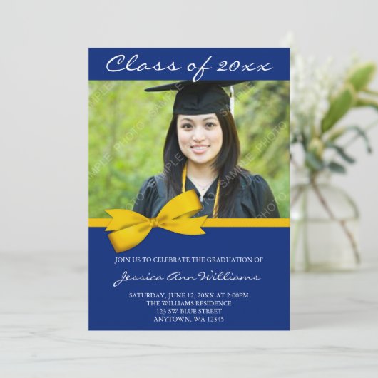 Faire-part bleu d'obtention du diplôme de photo (Debout devant)