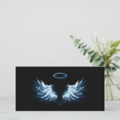 Faire-part Blue Glowing Angel Wings on black background (Debout devant)