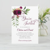 Faire-part Bohemian Burgundy Feather Wedding | (Debout devant)