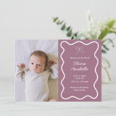 Faire-part Bow mauve personnalisé Boho ondulé Collage bébé na (Debout devant)