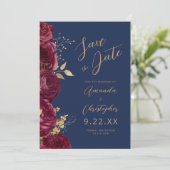 Faire-part Burgundy Gold Floral Script Navy Save the Date (Debout devant)