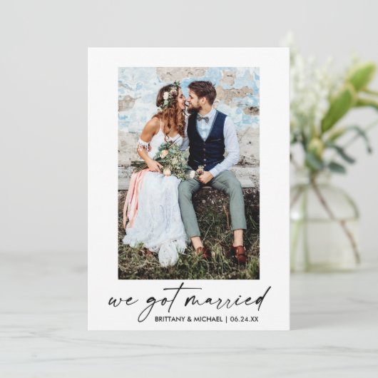 Faire-part Calligraphie Encre Script Nous Avons Marié Photo (Debout devant)