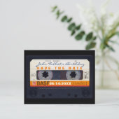 Faire-part Carte postale pour les 60 ans avec cassette audio  (Debout devant)