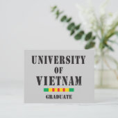 Faire-part carte postale stencilée diplômé du Vietnam (Debout devant)