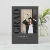 Faire-part Chic Modern Photo Charcoal Graduation (Debout devant)