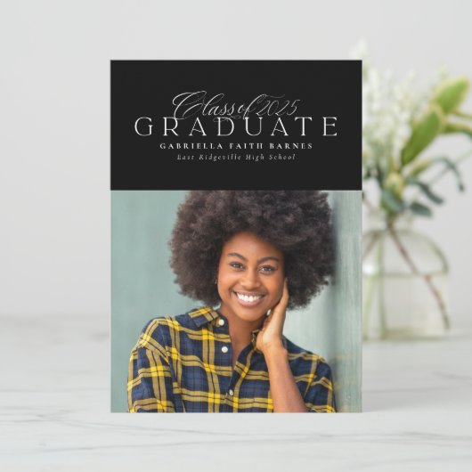 Faire-part Classic élégant Classe de graduation 2025 (Debout devant)