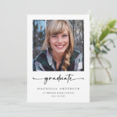 Faire-part Classic Simple One Photo Graduation (Debout devant)