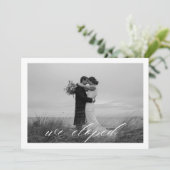 Faire-part Code QR d'élopement classique Nous nous sommes mar (Debout devant)