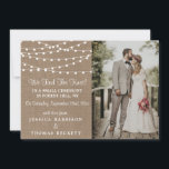 Faire-part Collection de Mariages Rustic Burlap<br><div class="desc">Faites savoir à tout le monde que vous l'avez fait, votre mariage dans le style avec ces cartes de faire-part mariages élégantes et très tendance. Le design est facile à personnaliser avec votre libellé d'événement spécial et votre famille et vos amis seront enchantés quand ils reçoivent ces fabuleuses cartes de...</div>