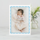 Faire-part Conception d'une bordure ondulée pour un bébé garç (Debout devant)