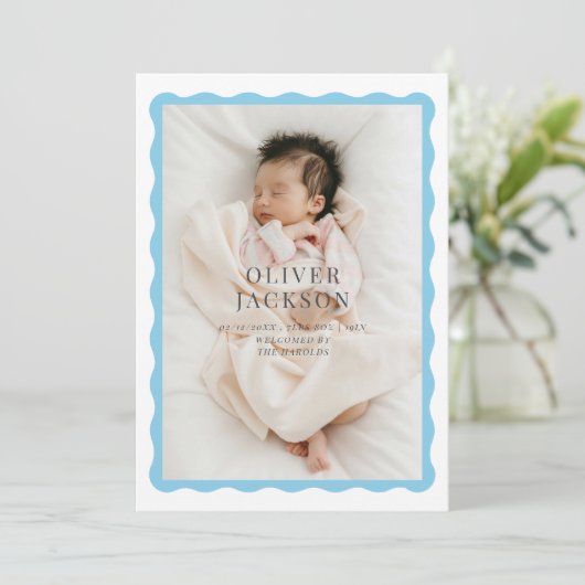 Faire-part Conception d'une bordure ondulée pour un bébé garç (Debout devant)