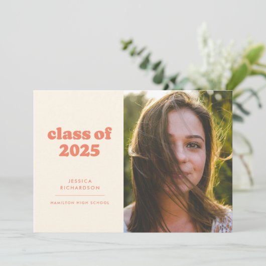 Faire-part Coral Retro Simplicité Photo Graduation (Debout devant)
