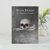 Faire-part Crâne et os croisés sur l'invitation d'Halloween g (Debout devant)