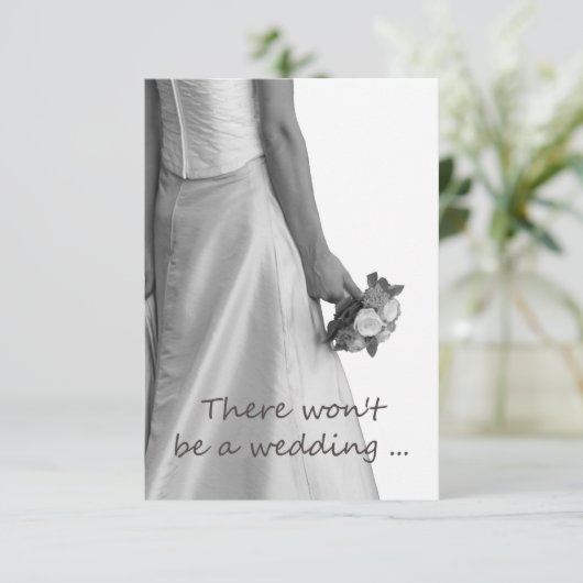 faire-part d'annulation du mariage (Debout devant)