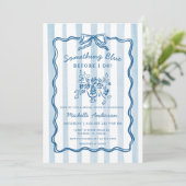 Faire-part de bapteme de mariage à ruban bleu (Debout devant)