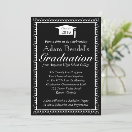 Faire-part de certificat de diplôme - Noir (Debout devant)