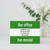 Faire-part de déplacement du bureau vert et blanc (Debout devant)