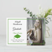 Faire-part de diplôme Casquette vert et photo (Debout devant)