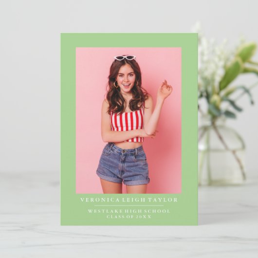 FAIRE-PART DE DIPLÔME PHOTO MINIMALISTE DE BASE (Debout devant)