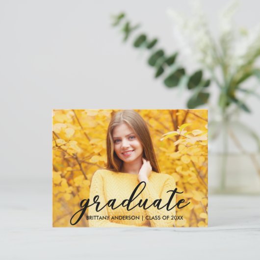 Faire-part de graduation de script moderne Photo B (Debout devant)