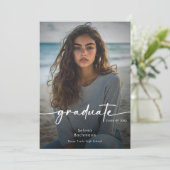 Faire-part de graduation de script photo moderne (Debout devant)