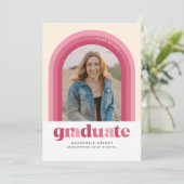 Faire-part de graduation en arc rose rétro (Debout devant)