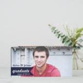 Faire-part de graduation en bleu de la marine clas (Debout devant)