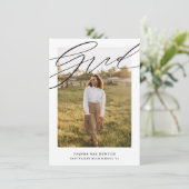 Faire-part de graduation en noir simple script (Debout devant)