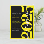 Faire-part de graduation en typographie jaune mode (Debout devant)
