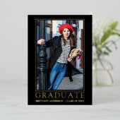 Faire-part de graduation moderne Black Gold Foil (Debout devant)
