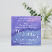 Faire-part de mariage à typographie blanche et aqu (Debout devant)
