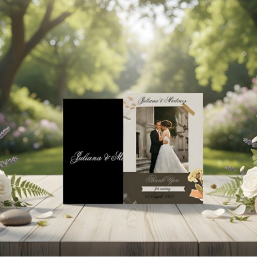 Faire-part de mariage beige avec photo de la marié
