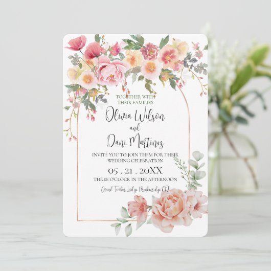 Faire-part de mariage d'arche dorée à fleurs de pr (Debout devant)