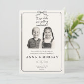 Faire-part de mariage de l'enfance noir et blanc v (Debout devant)