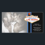 Faire-part de mariage de mariage de photo de signe<br><div class="desc">Êtes-vous des couples d'arrangement de jet qui se sont juste mariés à Las Vegas ? Annoncez vos nouvelles heureuses avec notre mariage dans la conception de signe de Las Vegas. Les caractéristiques de conception un graphique mignon de signe de Las Vegas dans les couleurs bleues et rouges de signature. Cette...</div>