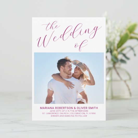 Faire-part de mariage de script Magenta minimalist (Debout devant)