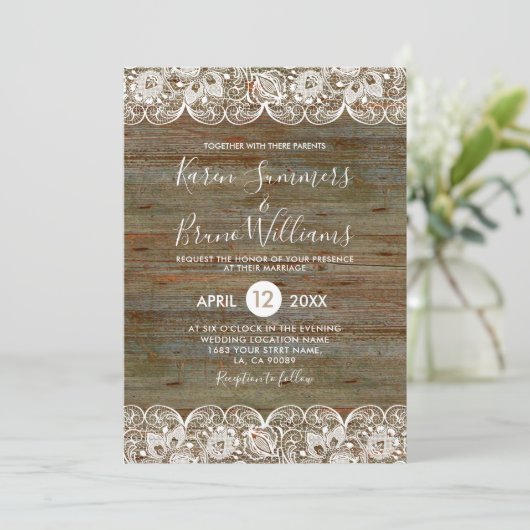 Faire-part de mariage en bois rustique et dentelle (Debout devant)