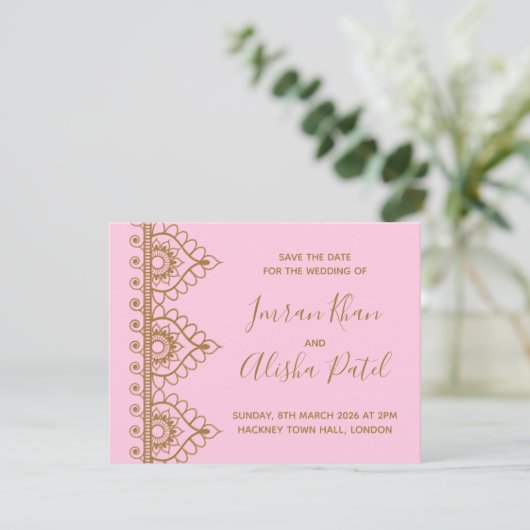 Faire-part de mariage indien de Henna Desi en or r (Debout devant)