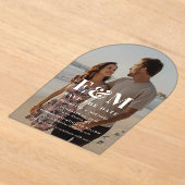 Faire-part de mariage moderne blanc à monogramme e (Poser)
